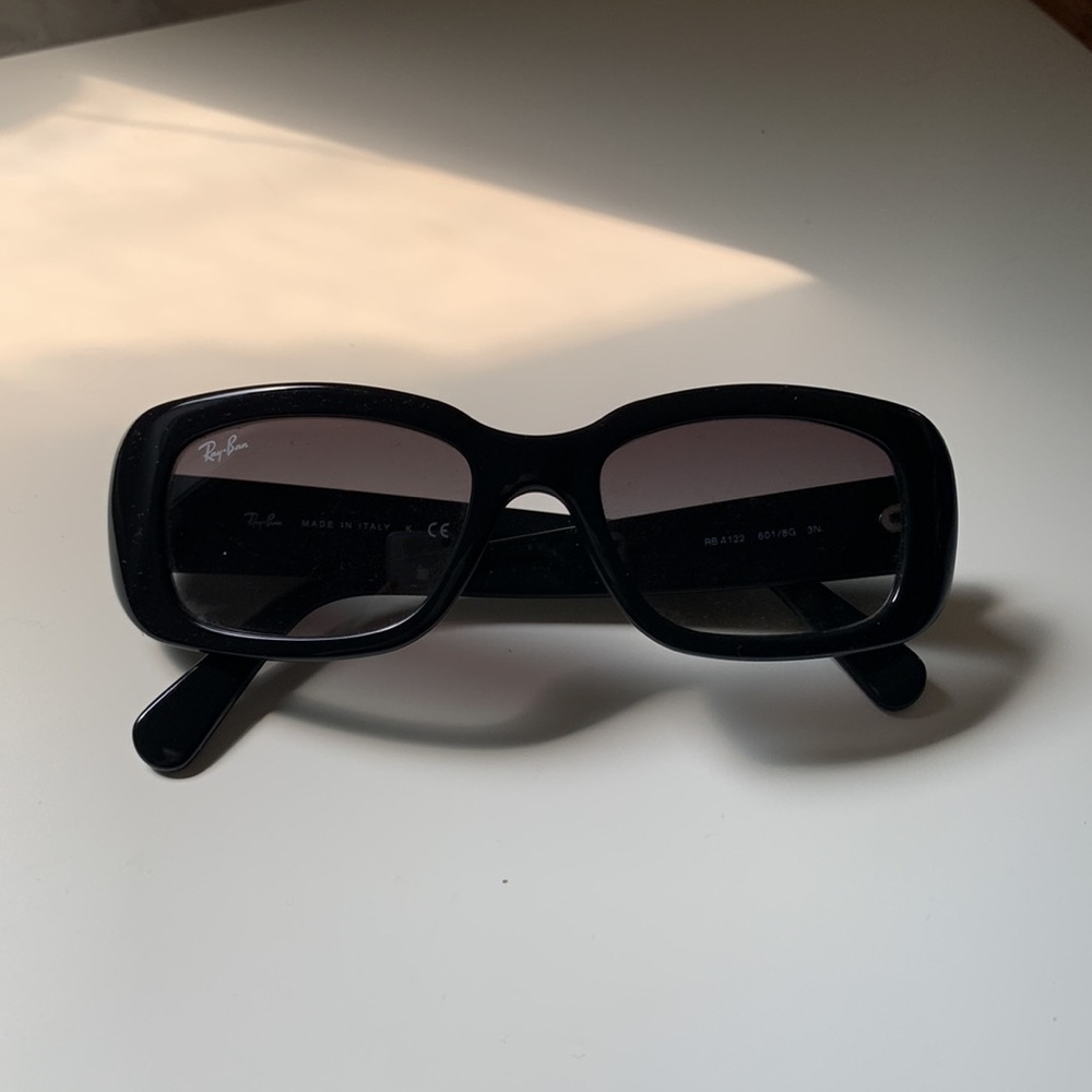 Black Ray-Ban sunglasses, EUC